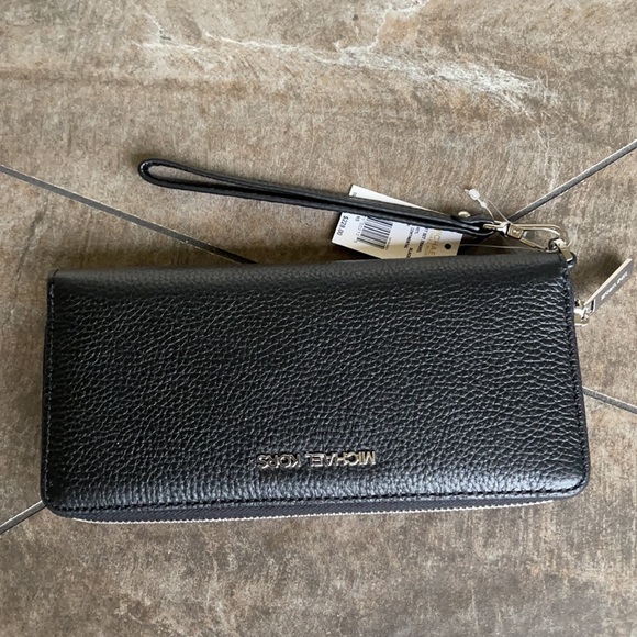 Michael Kors Jet Set Travel Large Travel CONTINENTAL Wallet-Wristlet - Picture 7 of 16